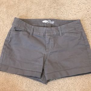 Old Navy grey 3.5” pixie shorts size 2